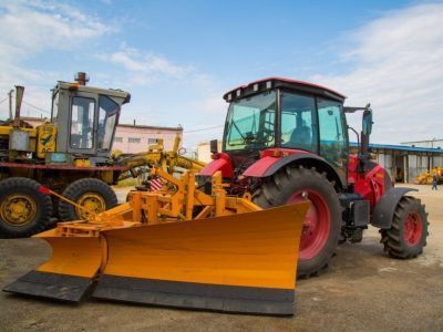 Автопарк аэропорта Якутска пополнился техникой для очистки светосигнального оборудования от снега