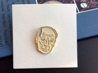 Значок эмалированный Владимир Набоков