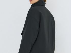 Утеплённая куртка с шарфом, Черный