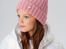Шапка трикотажная для девочек