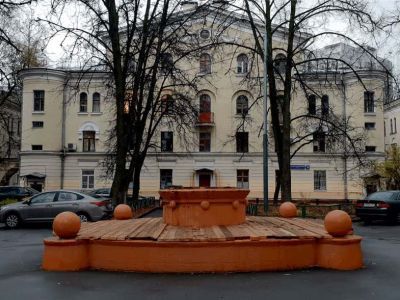 Три фонтана