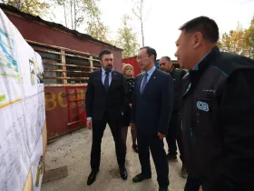 Глава Якутии Айсен Николаев проверил строительство новой школы в поселке Чульман