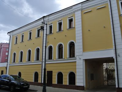 Доходный дом с палатами середины XVIII в., 1801-1805 гг., 1853 г., 1871 г., архитектор Д.Н.Чичагов, 1882 г., архитектор И.В.Кузнецов