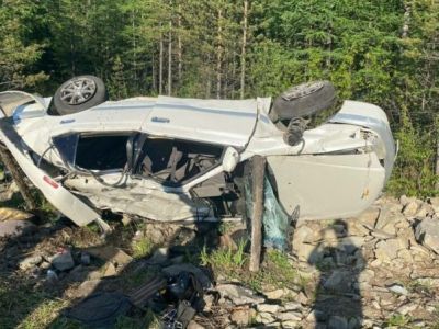 В Якутии на федеральной трассе разбилась машина с шестью пассажирами