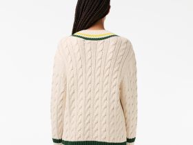 Женский вязаный свитер Lacoste c V-образным вырезом