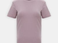 Футболка приталенного силуэта