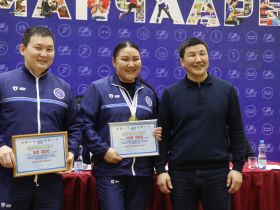 По сто тысяч рублей вручили чемпионам России по мас-рестлингу