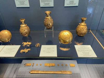 Золотая кладовая Эрмитажа: редкая экскурсия в сокровищницу императорской коллекции