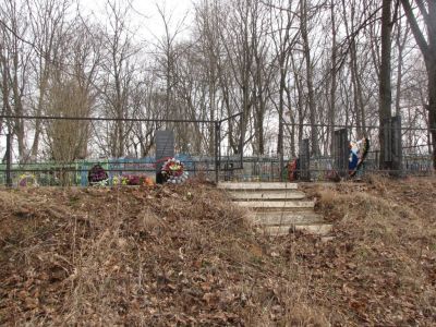 Братская могила воинов Советской Армии, погибших в 1944 г.