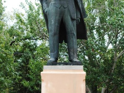 Памятник В.И.Ленину