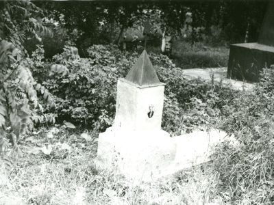 Могила начальника раймилиции И.Г. Данилова, убитого в 1931 г. кулаками