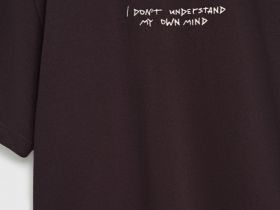 Футболка с текстовой вышивкой, Фиолетовый