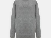 Джемпер с эластичным низом