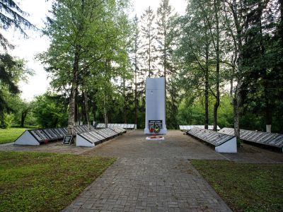 Братская могила советских воинов, погибших в октябре 1944 года