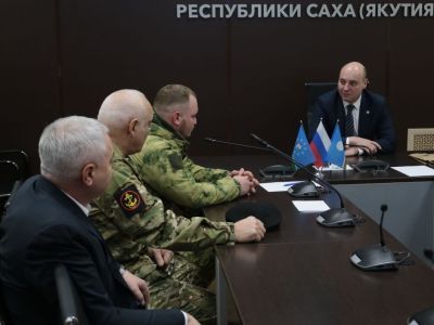 Бойцы, идя в атаку создают послевоенный мир