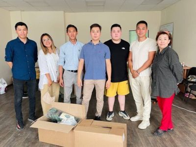 Молодежный парламент Якутии передал гуманитарную помощь жителям Верхоянского района