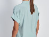 Блузка с коротким рукавом и отложным воротником