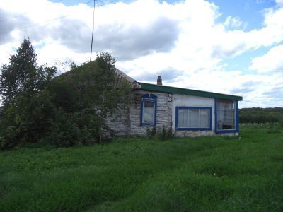 Деревянный жилой дом конца XIX века с глухой резьбой