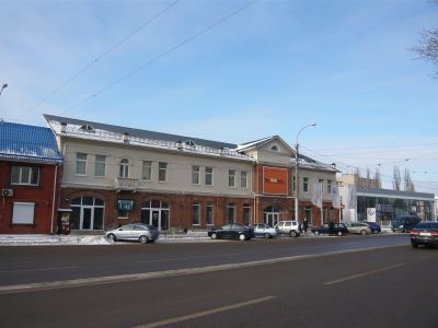 Завод Гаусмана. Здесь в 1905 г. проходили митинги рабочих завода. Установлена мемориальная доска