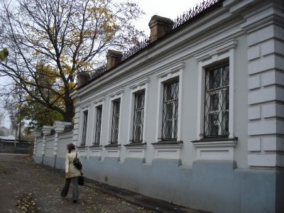 Бывший дом Полушина, в котором находились в 1913-1921 гг. Хуторовский клуб подростков, «Союз рабочей молодежи 1-го Интернационала», Хуторовская районная организация РКСМ, губком РКСМ, редакция газет «Юный Спартак» и «Юный текстильщик»