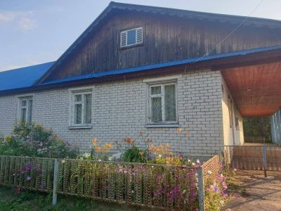 Красновальский сельский клуб