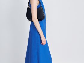 Платье с v-образным вырезом