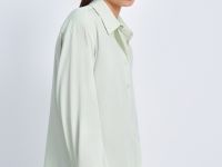 Блузка свободного кроя с отложным воротником