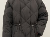 Пуховое пальто из водонепроницаемой ткани