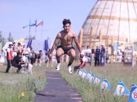 Сунтарский многоборец стал победителем Игр Бэргэна в Якутске