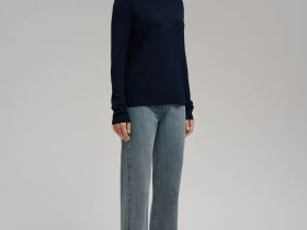 Легкий базовый джемпер прямого кроя