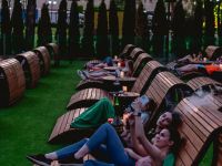 Летний кинотеатр в южном ландшафтном парке «Остров мечты»