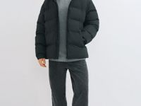 Утеплённая куртка с капюшоном и бесшовной стёжкой, Черный