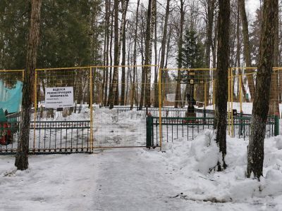 Братская могила советских воинов