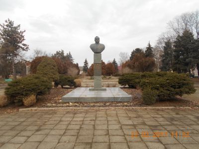 Бюст дважды Героя Советского Союза В.В. Горбатко