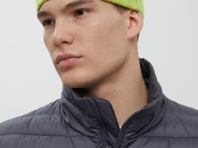 Шапка из шерсти