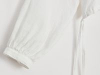 Блузка свободного силуэта с отложным воротником