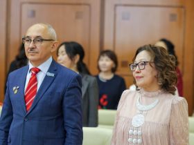 Глава Якутии вручил государственные награды