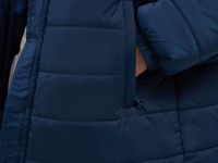 Стеганая куртка с искусственным утеплителем