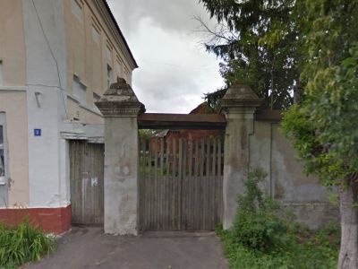 Ворота с надвратной постройкой