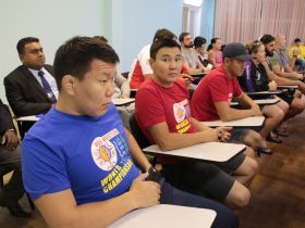 Главы делегаций разных стран обсудили план проведения чемпионата мира. Фото