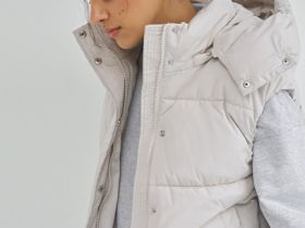 Утеплённый жилет с капюшоном, Бежевый