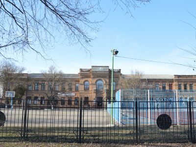 Ксенинская женская гимназия. Здесь в 1924 г. в школе учился первый Герой Советского Союза А.В. Ляпидевский