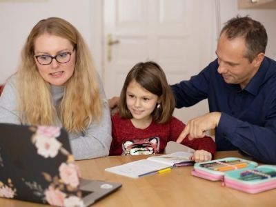 Более 2 млн заявлений поступило на выплаты пособий для детей от 8 до 17 лет