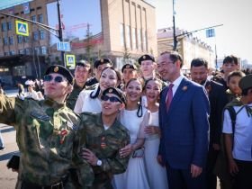 Глава Якутии принял участие в праздничных мероприятиях проекта «Проспект Победы»