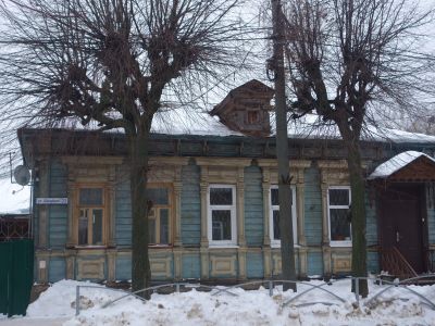 Дом (деревянный с резьбой)