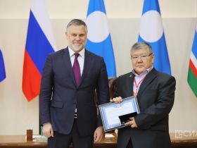 Госнаграды вручили деятелям культуры и искусства Якутии