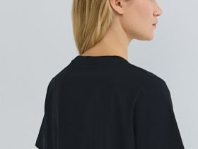 Футболка с ожерельем, Черный