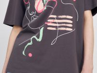 Футболка с абстрактным принтом