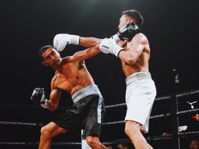 Боксёр из Якутии Михаил Варламов победил в главном бою «Битвы за контракт»