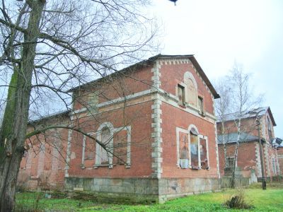 Одноэтажный "П"-образный корпус